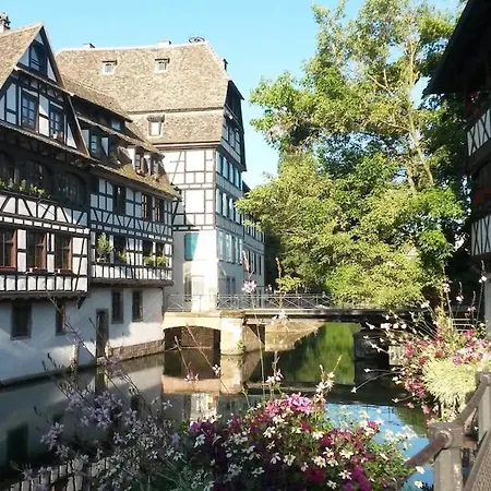 Le 11 - Terrasse Et Jardin A 10 Minutes A Pieds Du Centre-ville